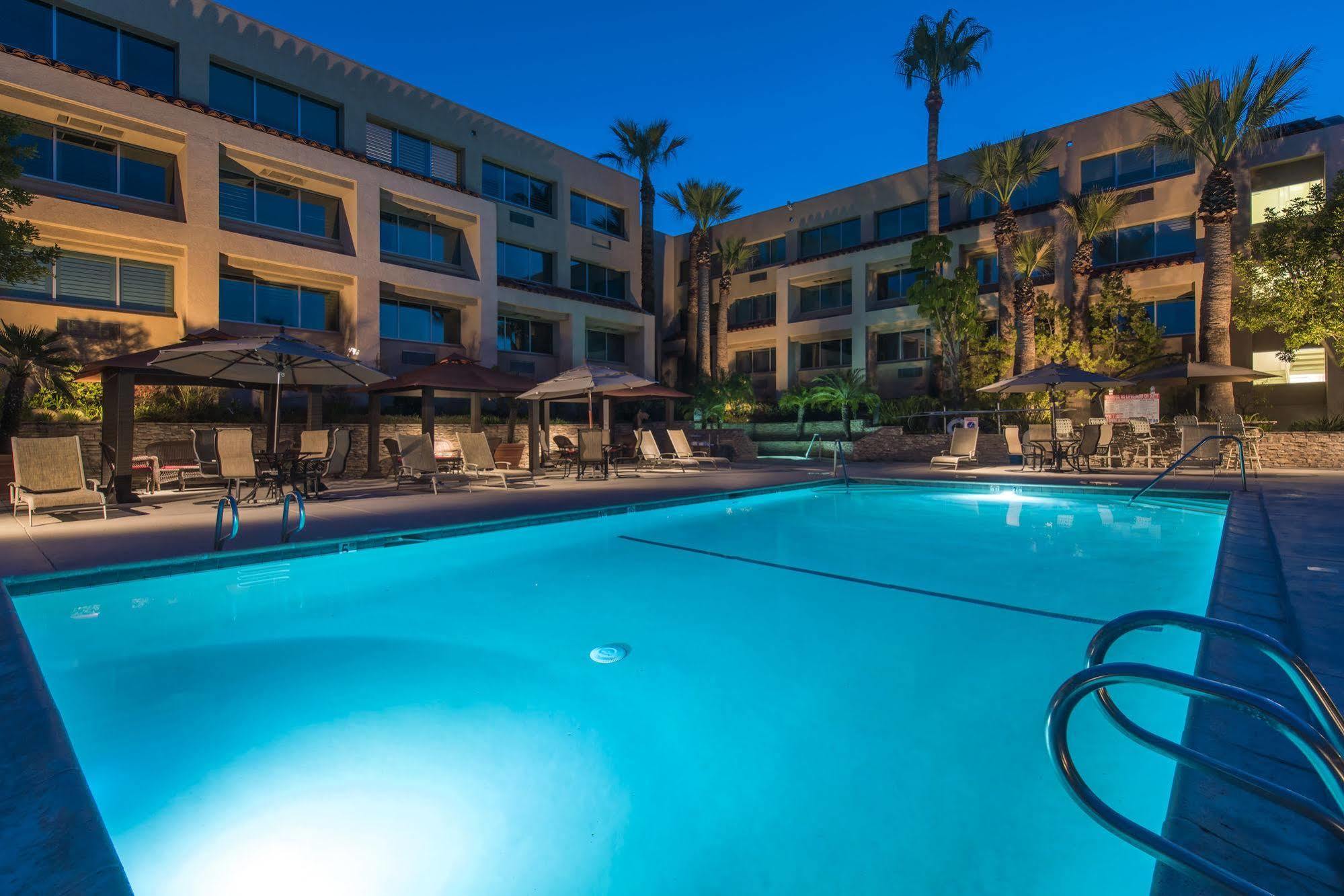 Grand Vista Hotel Simi Valley Dış mekan fotoğraf
